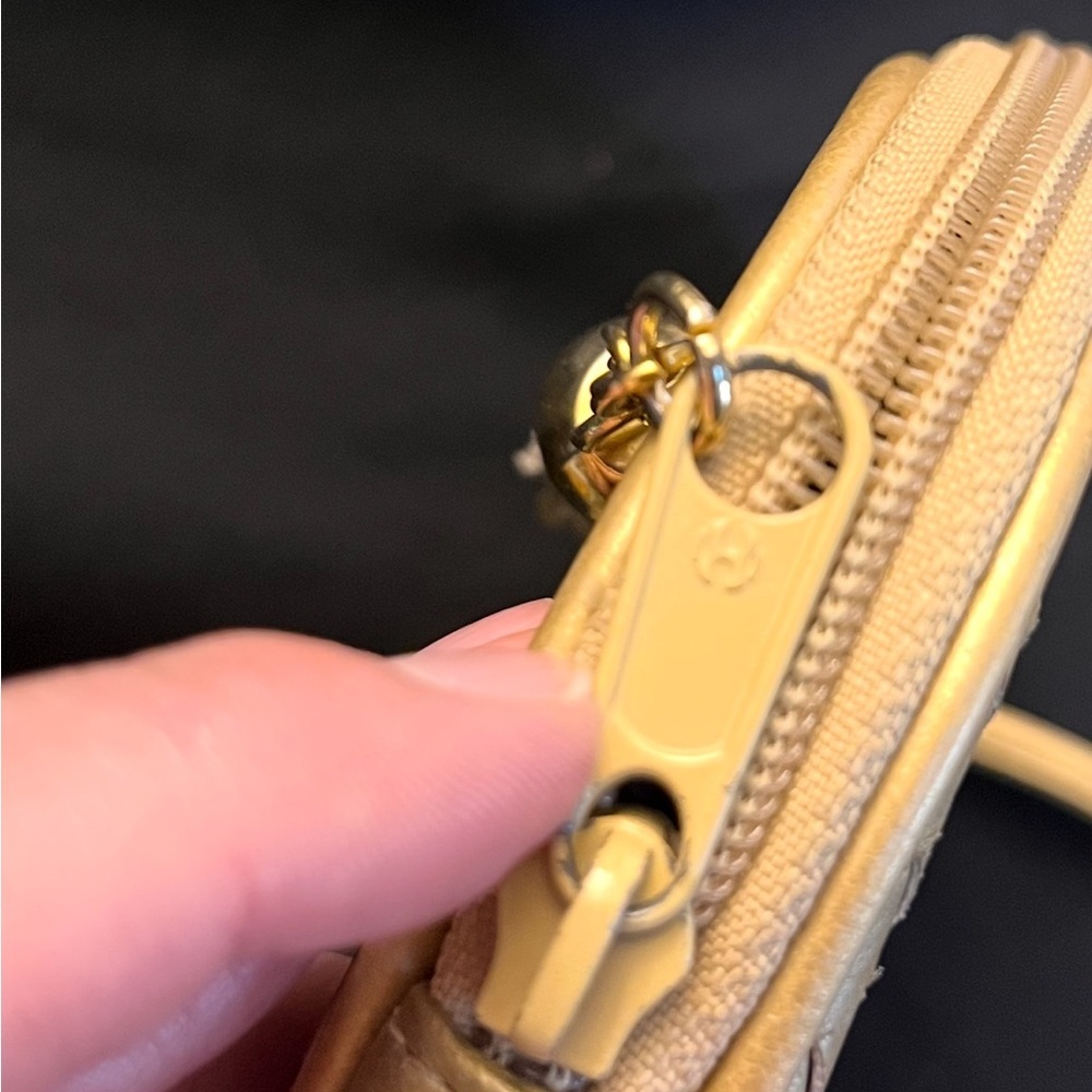 Vintage 80s Gold Metallic Woven Leather Crossbody Bag Boho Tassel Purse Glam - Picture 4 of 17